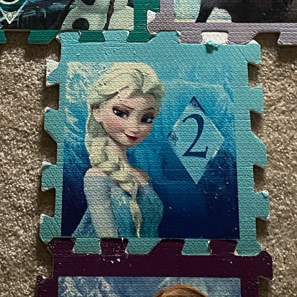 Disney Frozen 8pc Interlocking Foam Floor Mat Hopscotch Activity Play Set & bag - Picture 5 of 15
